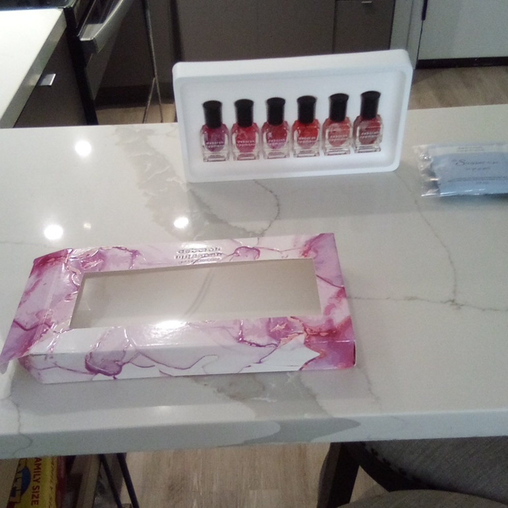 Deborah Lippmann nail polish
